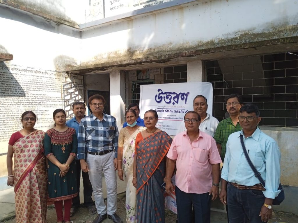 Uttoron, Thakurtala SSK: Foundation members with local dignitaries